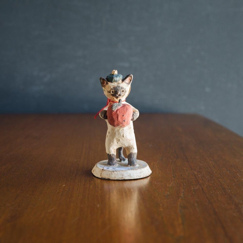 キクタヒロコさん　ネコの置物　バスティアン JURA CAT