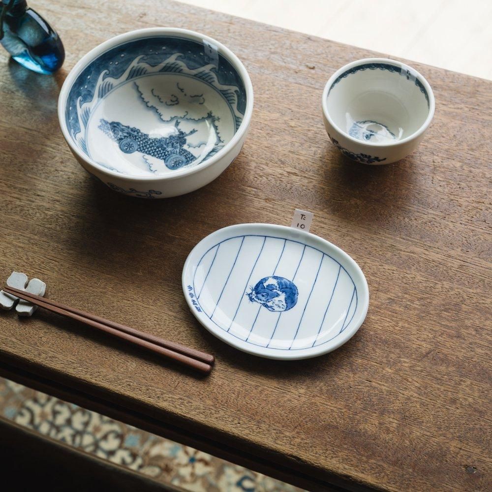（2024年6月）*tarrie woo*　はらり、猫約物のだえん小皿　（た10）