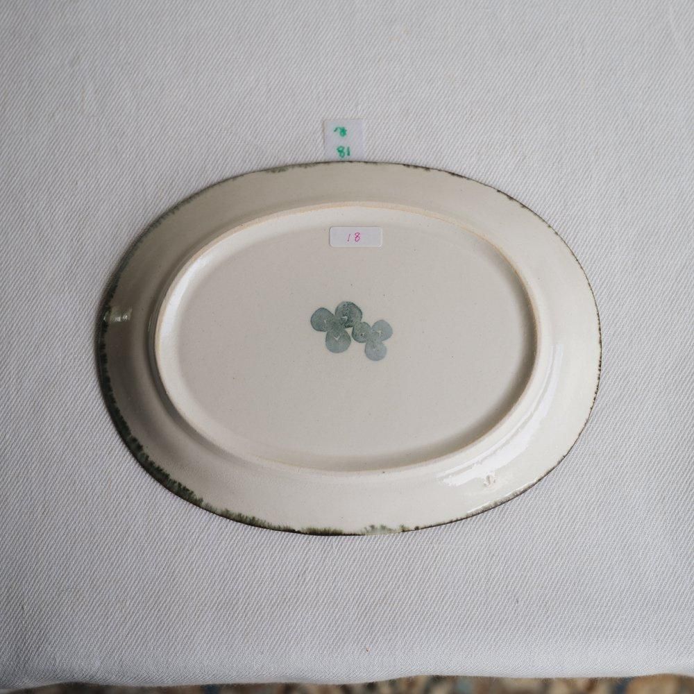 （2024年8月イロドリ陶器市） 【1点もの】かとうようこ オーバル皿（みつばミドリ） か18