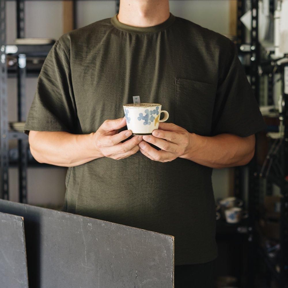 （2024年8月イロドリ陶器市） かとうようこ コーヒーカップ（みつばアオ） か31