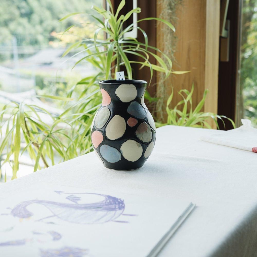珍品　磁州窯？花模様の陶器製装飾品　一輪挿し 一輪挿し 陶器 青磁 フラワーベース 陶器製 花器 花瓶 焼きもの