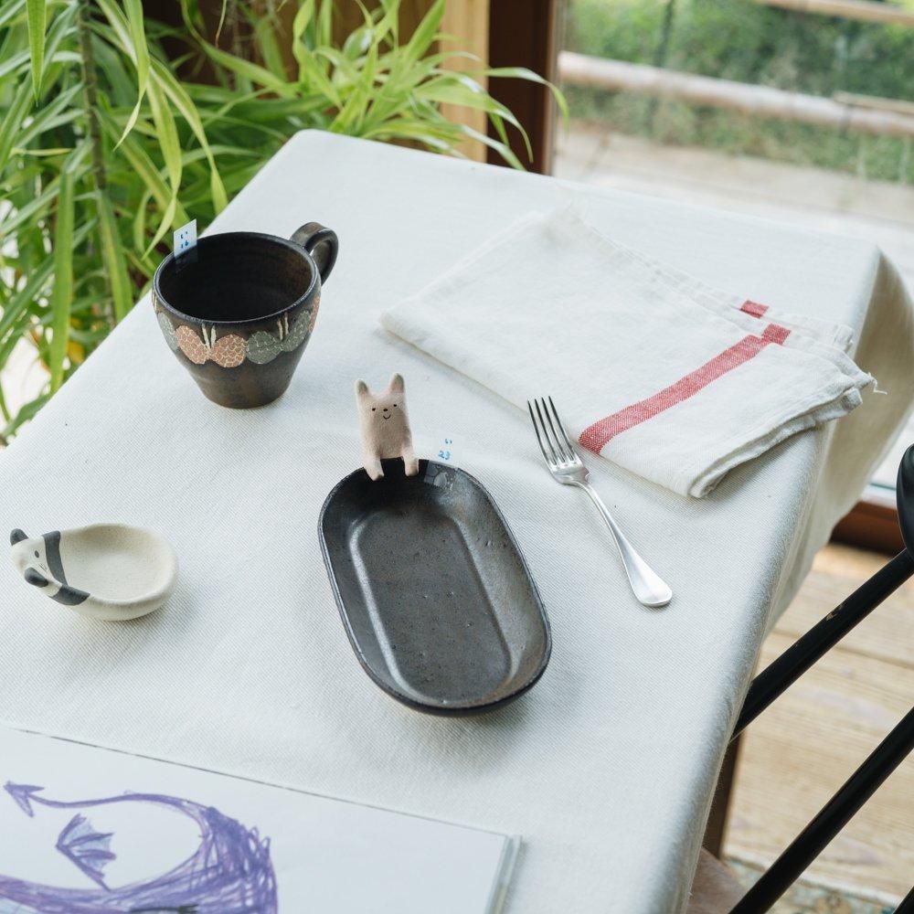 ※数量制限あり（2024年8月イロドリ陶器市）【1点もの】伊藤みほ　ふちっこオーバル ウサギ 　い23