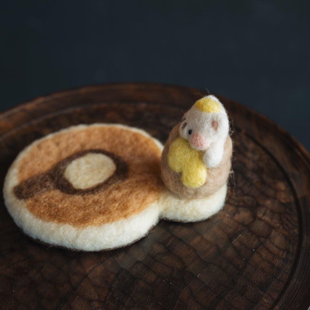 （2024年8月 ）【1点もの】くまぷりん　くまのはちみつパンケーキ　く8