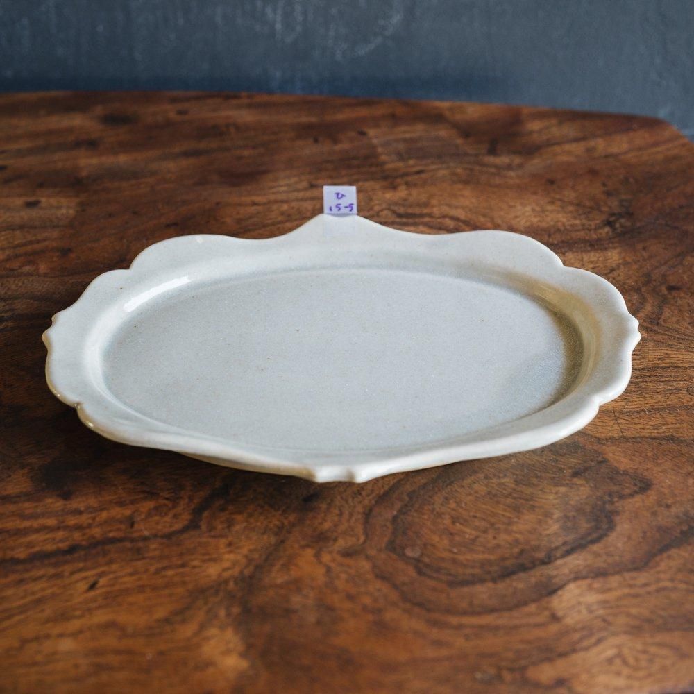 広瀬佳子さん　大皿　グレー　直径約26㎝　新品未使用品 広瀬佳子さん 大皿 グレー 直径約26㎝ 新品未使用品