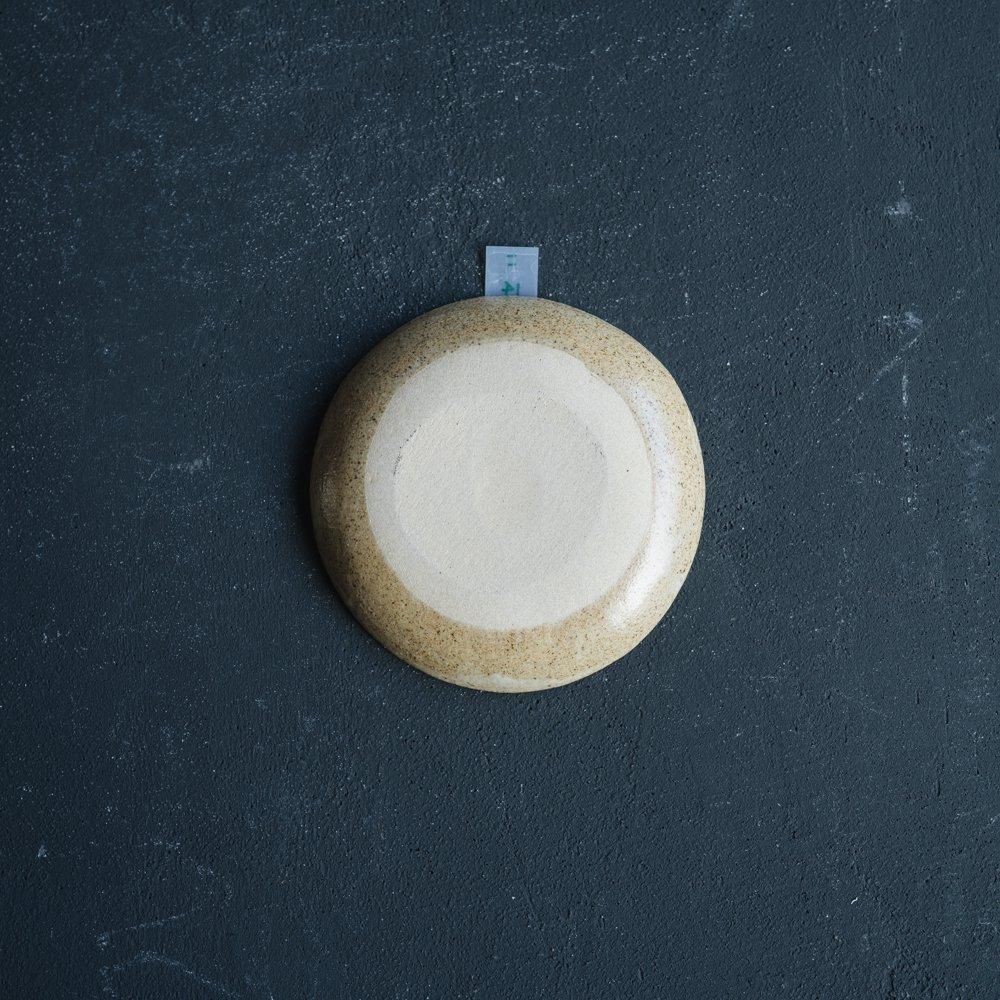 （2024年10月web展）   苔色工房　丸小皿／ストライプウサギ　こ14
