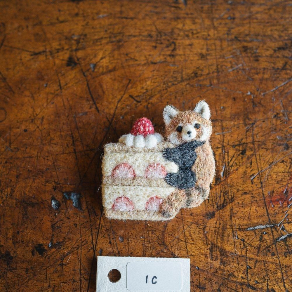 (2024年11月web展) RORO　動物と苺のミルフィーユ　R1c