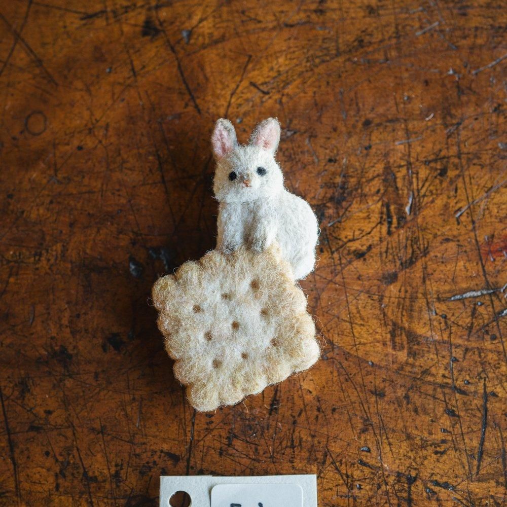 (2024年11月web展) RORO　動物とビスケット　R5b