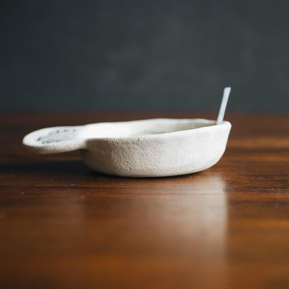 (2024年12月)    hapun pottery　花豆皿　h1-2