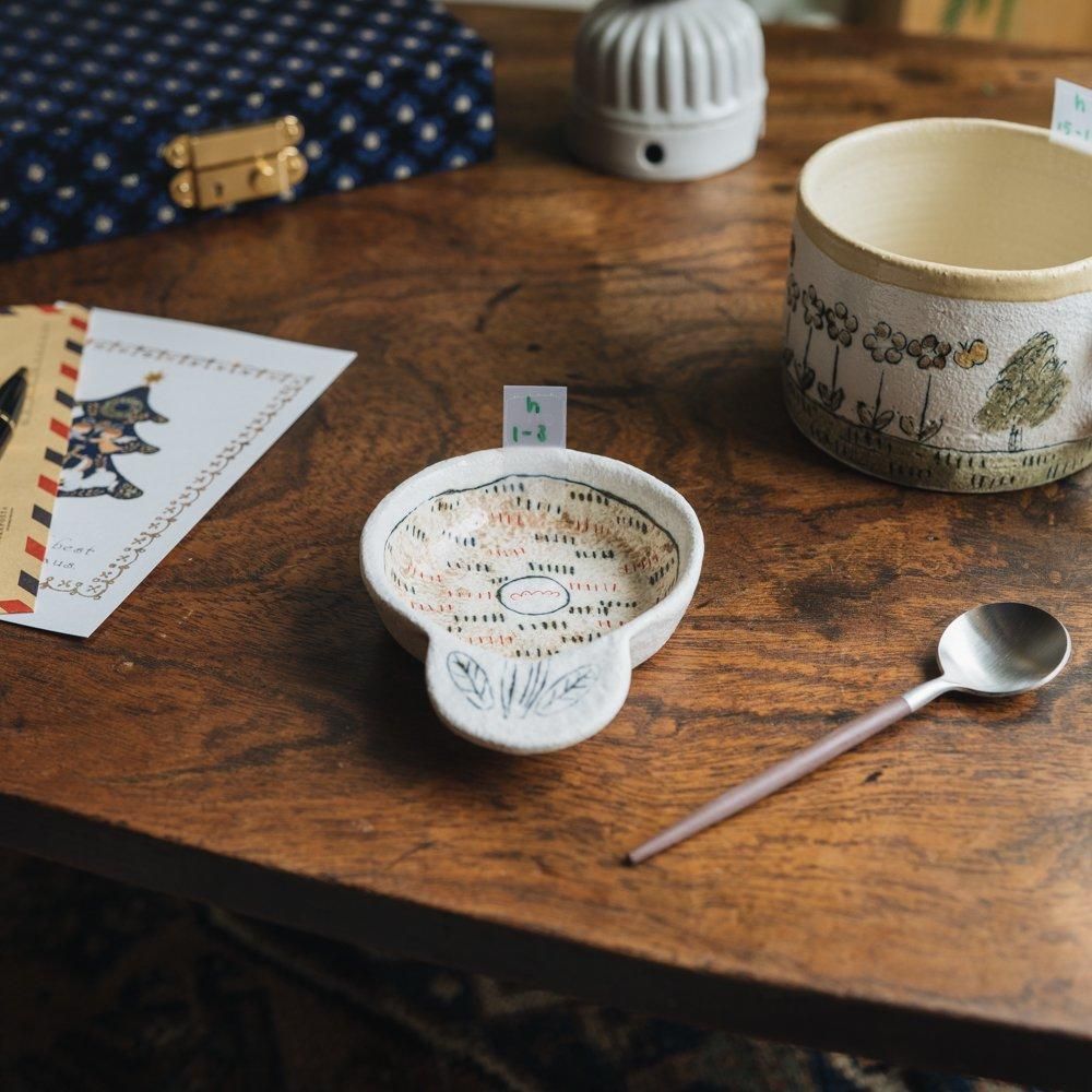 (2024年12月)    hapun pottery　花豆皿　h1-3