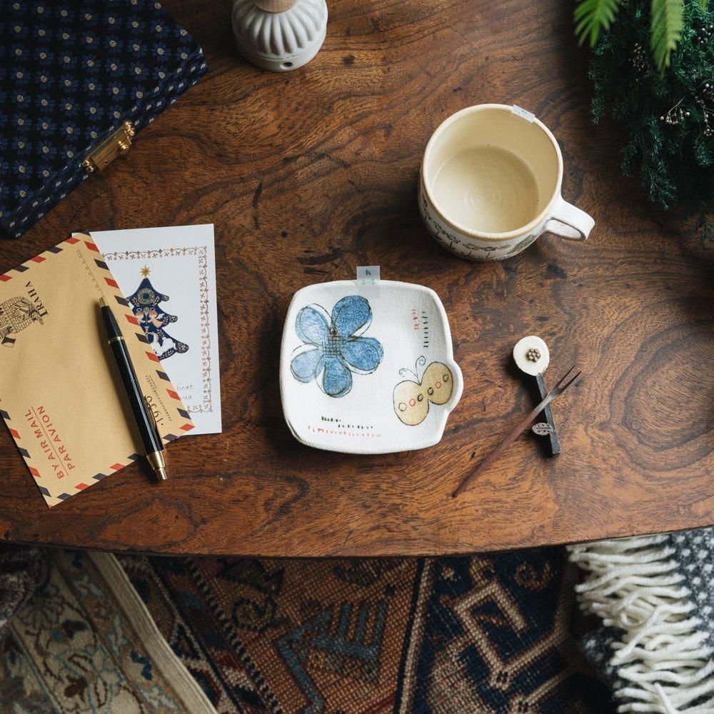 (2024年12月)    hapun pottery　耳付き角小皿　h2-4