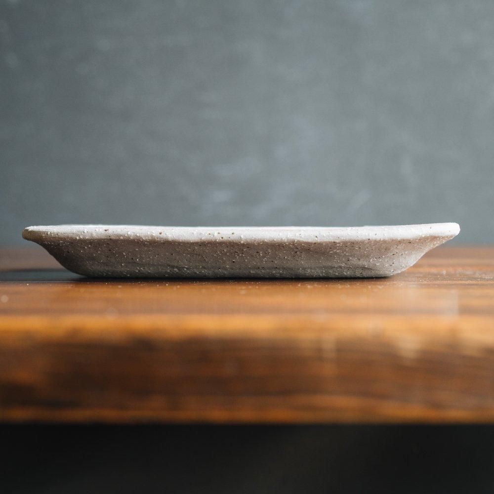 (2024年12月)    hapun pottery　リム長皿　h10-2
