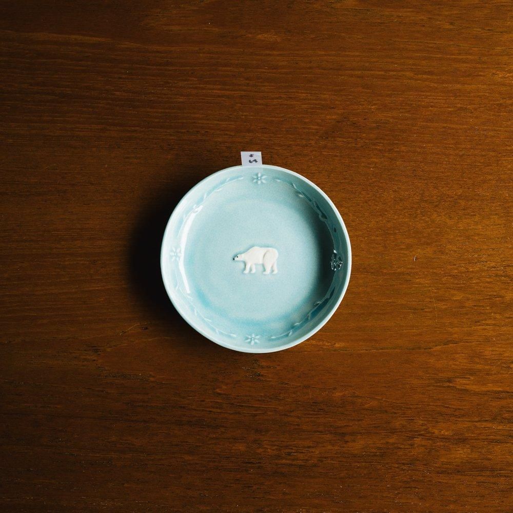 (2025年2月) よしざわ窯　花とシロクマのまる小皿（貫入あり）　よ64