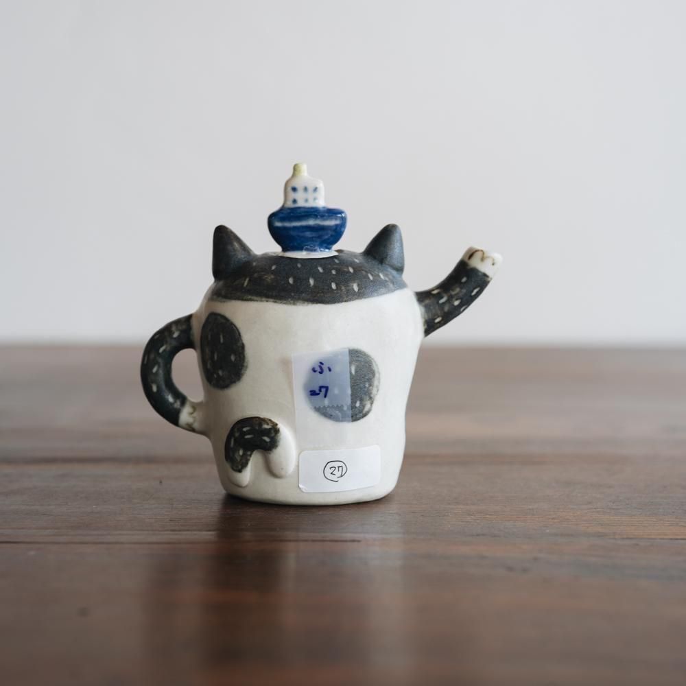 (2025年4月イロドリWEB個展)【1点もの】 古澤彩    ネコの注器　ふ27
