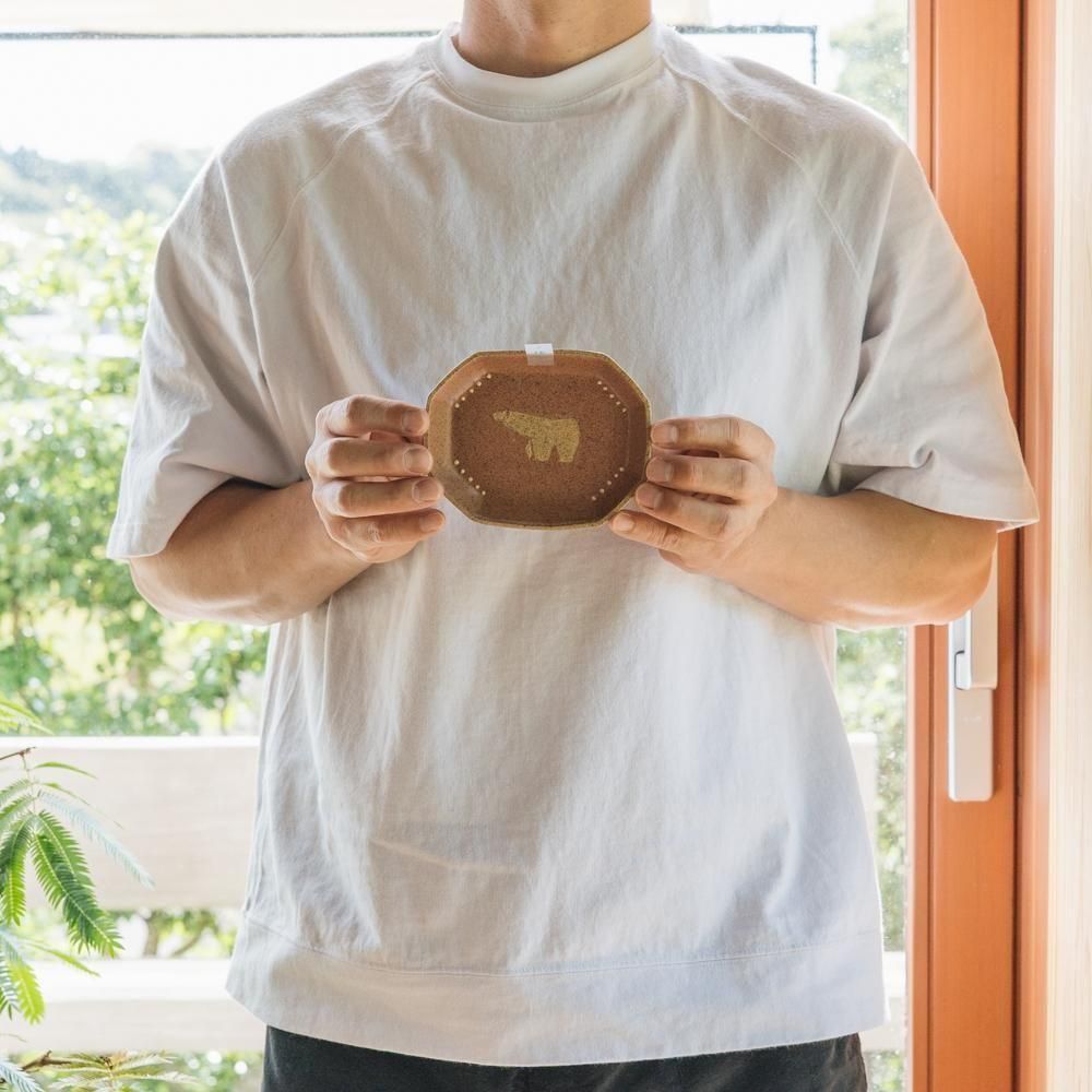 ※数量制限あり（2025年4月web個展）   苔色工房　長八角小皿　シロクマ／スモークピンク　こ10