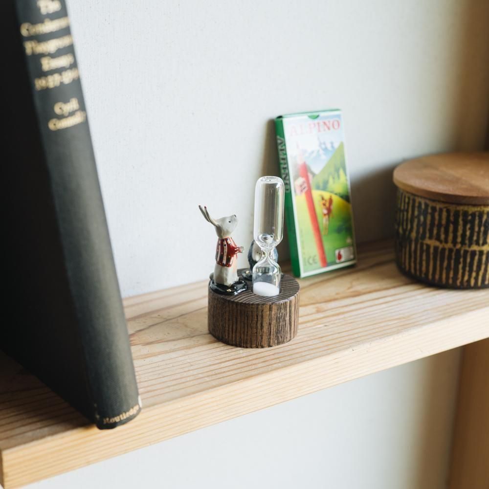 (予約受付) atelier coin うさぎとハリネズミの砂時計 　15<img class='new_mark_img2' src='https://img.shop-pro.jp/img/new/icons1.gif' style='border:none;display:inline;margin:0px;padding:0px;width:auto;' />