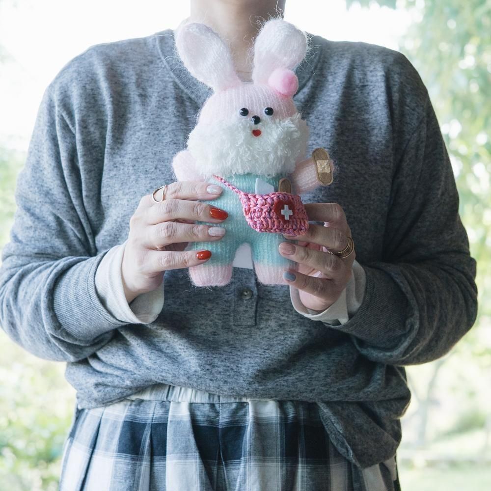(2025年5月) 【1点もの】moony　うさぎのクロス　m10