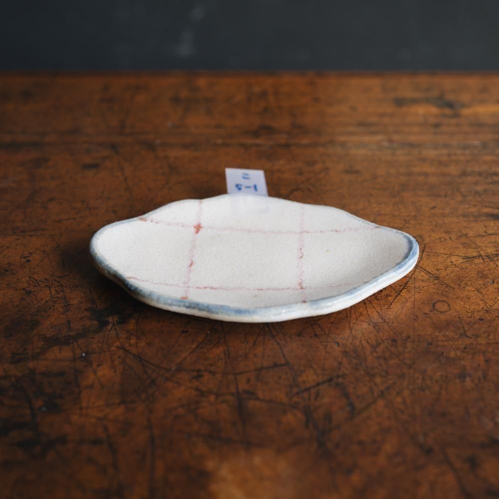 (2025年7月) 【1点もの】小渕祥子 小皿　こ5-1