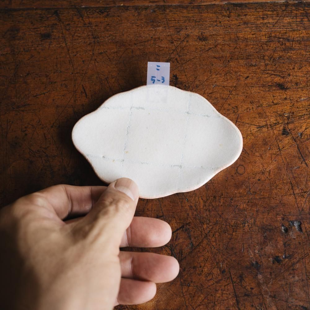 (2025年7月) 【1点もの】小渕祥子 小皿　こ5-3