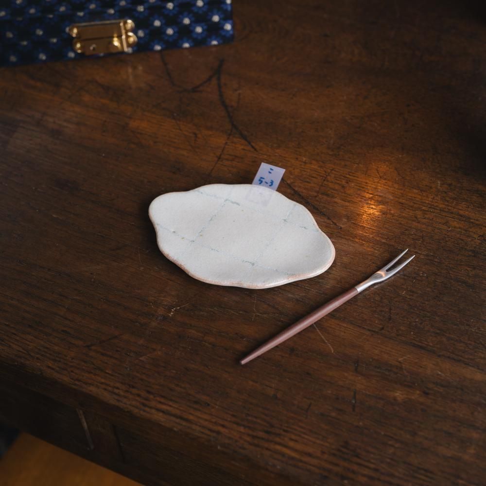 (2025年7月) 【1点もの】小渕祥子 小皿　こ5-3