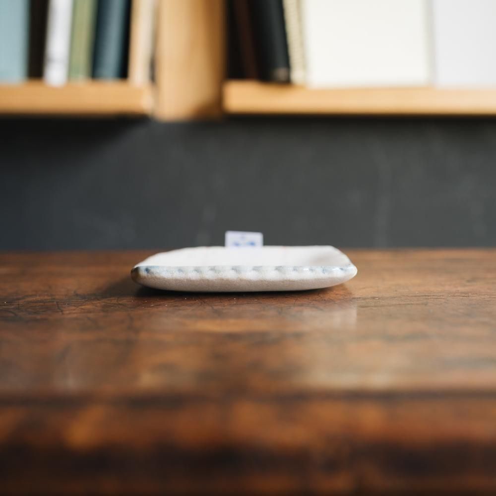 (2025年7月) 【1点もの】小渕祥子 小皿　こ5-4