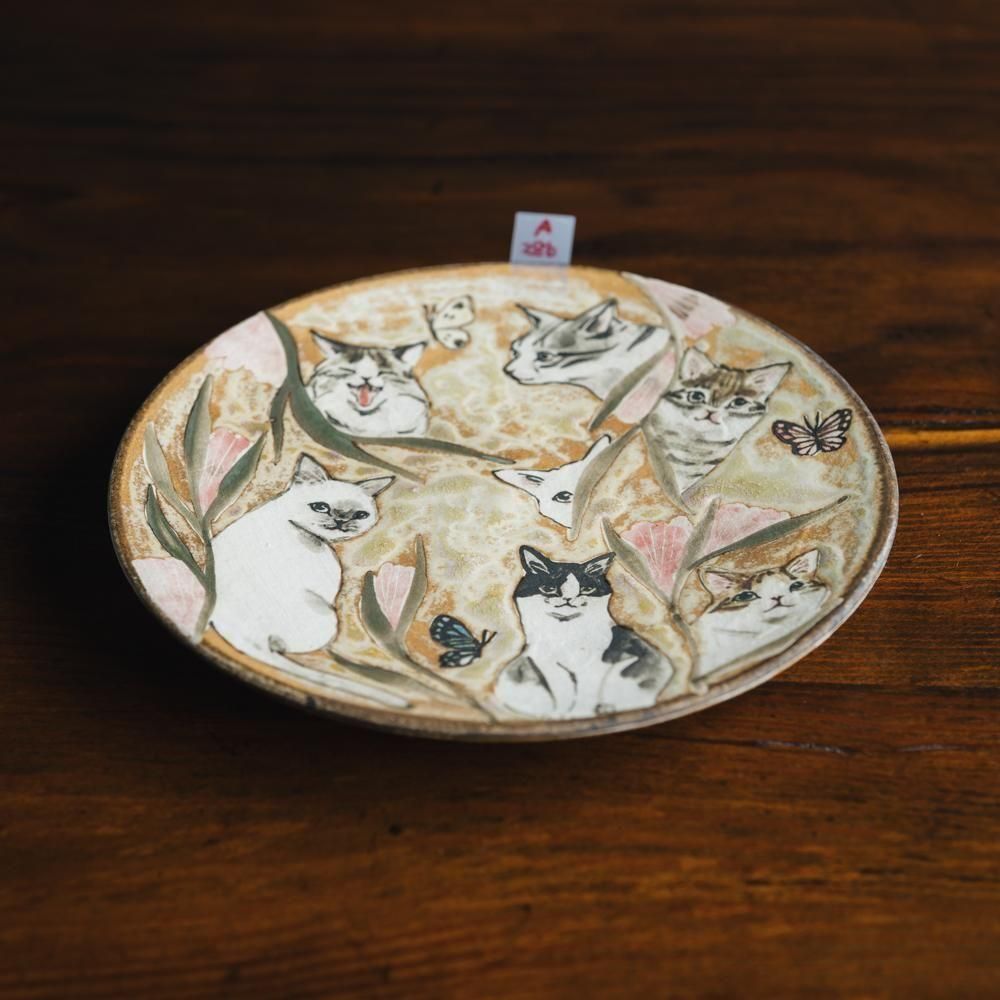 （2025年7月）【1点もの】acnepotterystudio　猫がたくさんのケーキ皿　A28b<img class='new_mark_img2' src='https://img.shop-pro.jp/img/new/icons1.gif' style='border:none;display:inline;margin:0px;padding:0px;width:auto;' />