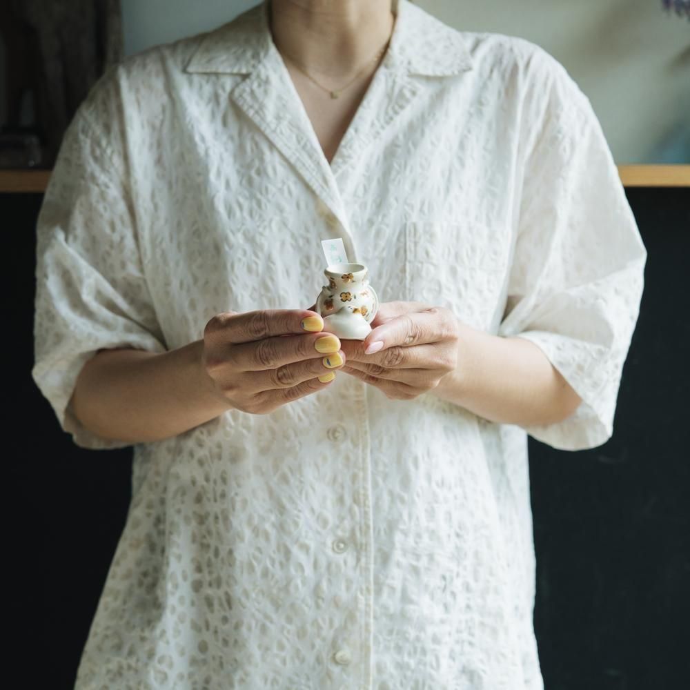 <img class='new_mark_img1' src='https://img.shop-pro.jp/img/new/icons1.gif' style='border:none;display:inline;margin:0px;padding:0px;width:auto;' />（2025年7月）荒井彩乃【1点もの】壺持ちアヒルA　あ4-3