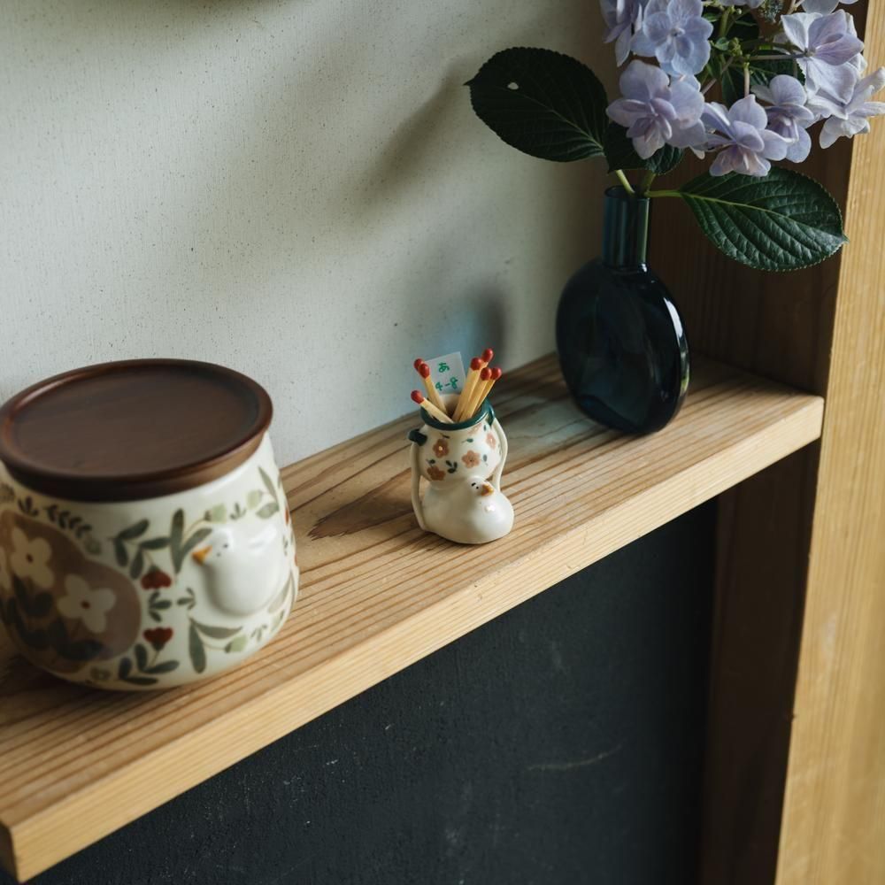<img class='new_mark_img1' src='https://img.shop-pro.jp/img/new/icons1.gif' style='border:none;display:inline;margin:0px;padding:0px;width:auto;' />（2025年7月）荒井彩乃【1点もの】壺持ちアヒルA　あ4-8