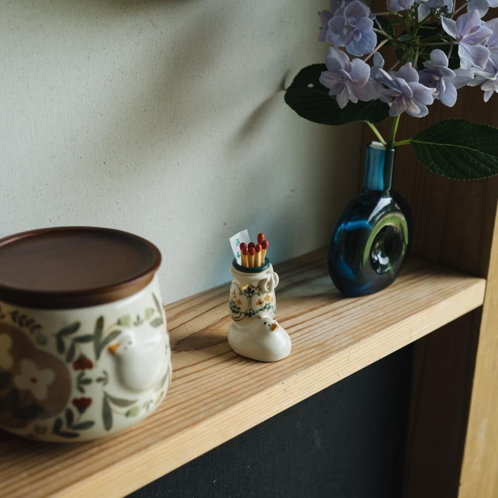 <img class='new_mark_img1' src='https://img.shop-pro.jp/img/new/icons1.gif' style='border:none;display:inline;margin:0px;padding:0px;width:auto;' />（2025年7月）荒井彩乃【1点もの】壺持ちアヒルA　あ4-9