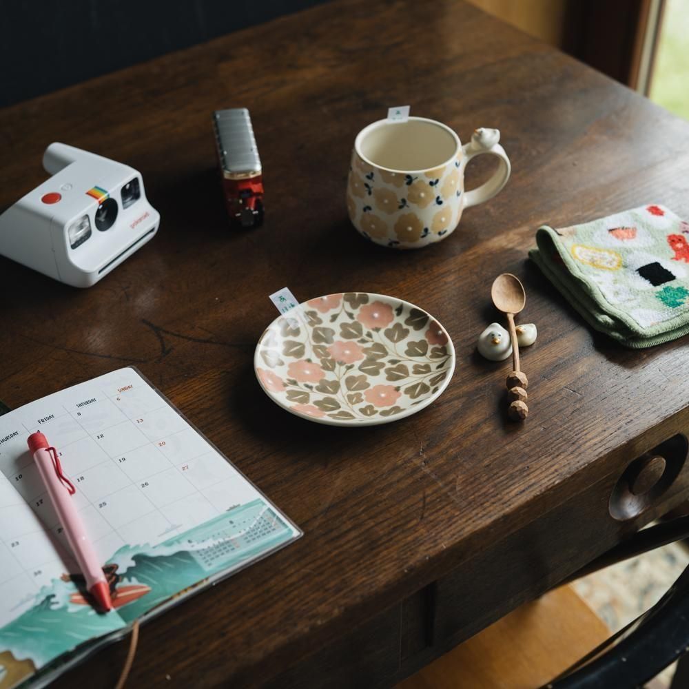 <img class='new_mark_img1' src='https://img.shop-pro.jp/img/new/icons1.gif' style='border:none;display:inline;margin:0px;padding:0px;width:auto;' />（2025年7月）荒井彩乃【1点もの】和紙染めの小皿　あ13-6