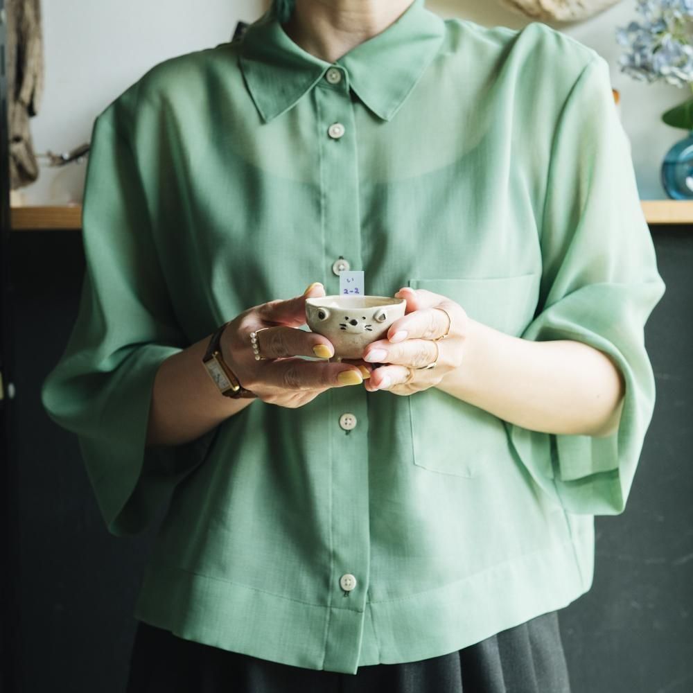 （2025年7月）【1点もの】岩佐悠子　猫のおちょこ　い2-2<img class='new_mark_img2' src='https://img.shop-pro.jp/img/new/icons1.gif' style='border:none;display:inline;margin:0px;padding:0px;width:auto;' />