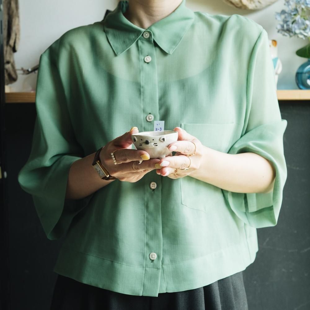 （2025年7月）【1点もの】岩佐悠子　猫のおちょこ　い2-3<img class='new_mark_img2' src='https://img.shop-pro.jp/img/new/icons1.gif' style='border:none;display:inline;margin:0px;padding:0px;width:auto;' />