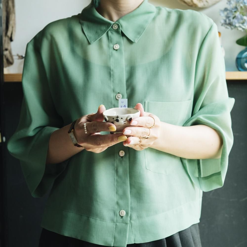 （2025年7月）【1点もの】岩佐悠子　猫のおちょこ　い2-4<img class='new_mark_img2' src='https://img.shop-pro.jp/img/new/icons1.gif' style='border:none;display:inline;margin:0px;padding:0px;width:auto;' />