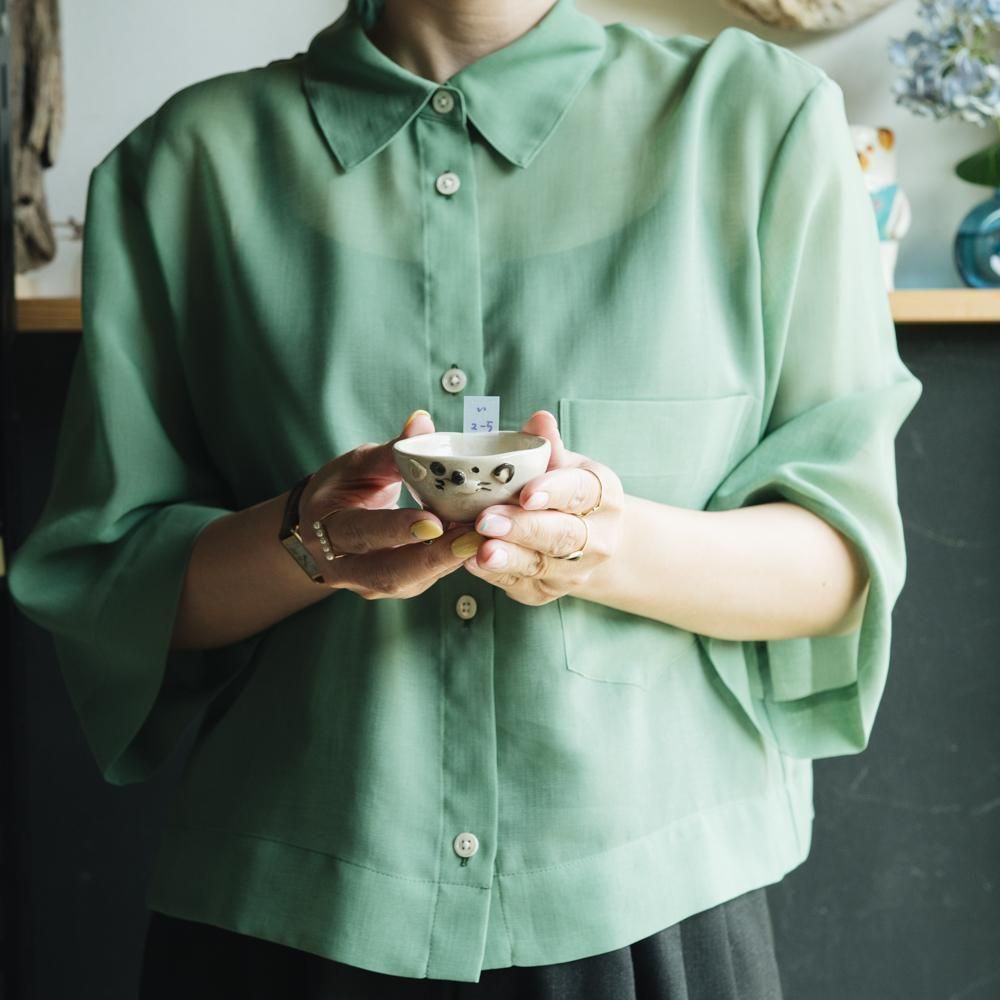 （2025年7月）【1点もの】岩佐悠子　猫のおちょこ　い2-5<img class='new_mark_img2' src='https://img.shop-pro.jp/img/new/icons1.gif' style='border:none;display:inline;margin:0px;padding:0px;width:auto;' />