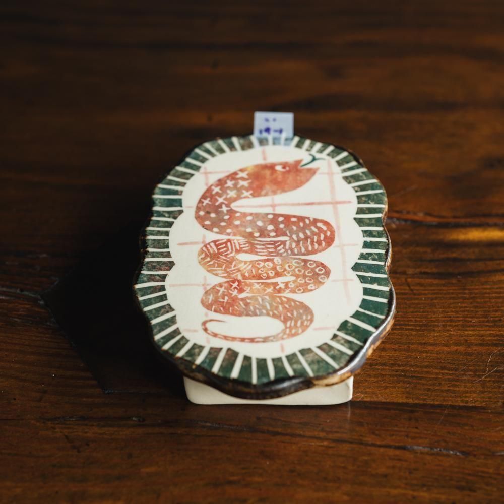 （2025年7月）【1点もの】岩佐悠子　ヘビの壁掛け花器　い19-1