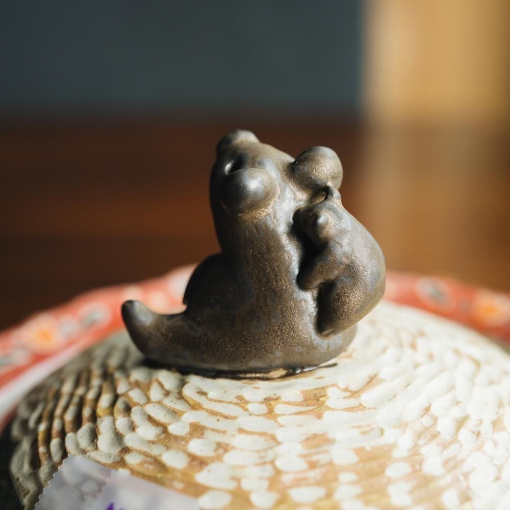 （2025年7月）【1点もの】岩佐悠子　コアラ親子とチューリップの蓋付きどんぶり　い25