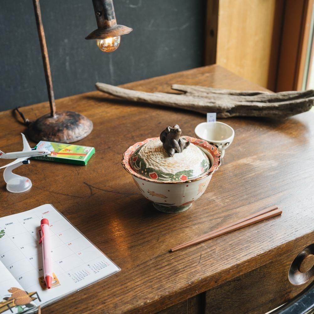 （2025年7月）【1点もの】岩佐悠子　コアラ親子とチューリップの蓋付きどんぶり　い25