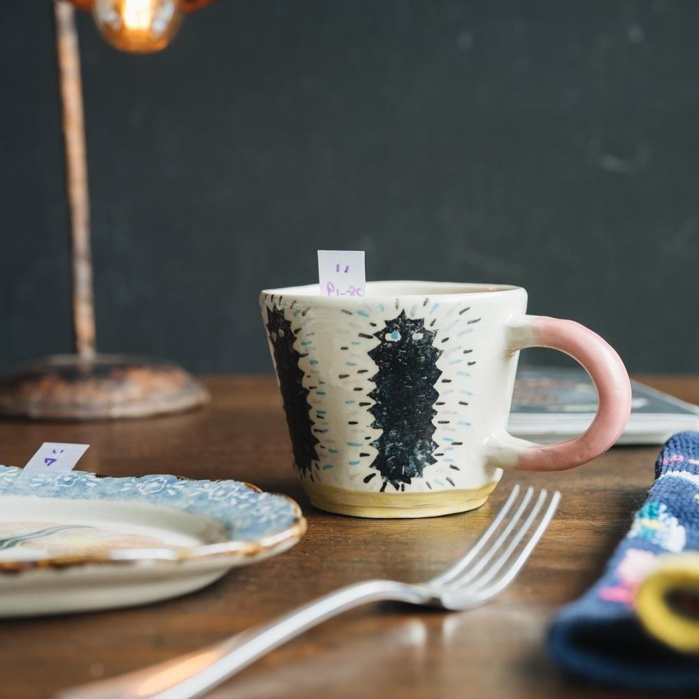 （2025年7月）【1点もの】岩佐悠子　ひらがな高台マグ　い28-19