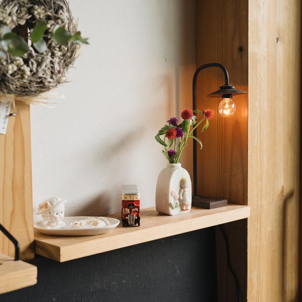 （2025年7月）【1点もの】すずらんまーち　花と女の子の一輪挿し　ス6