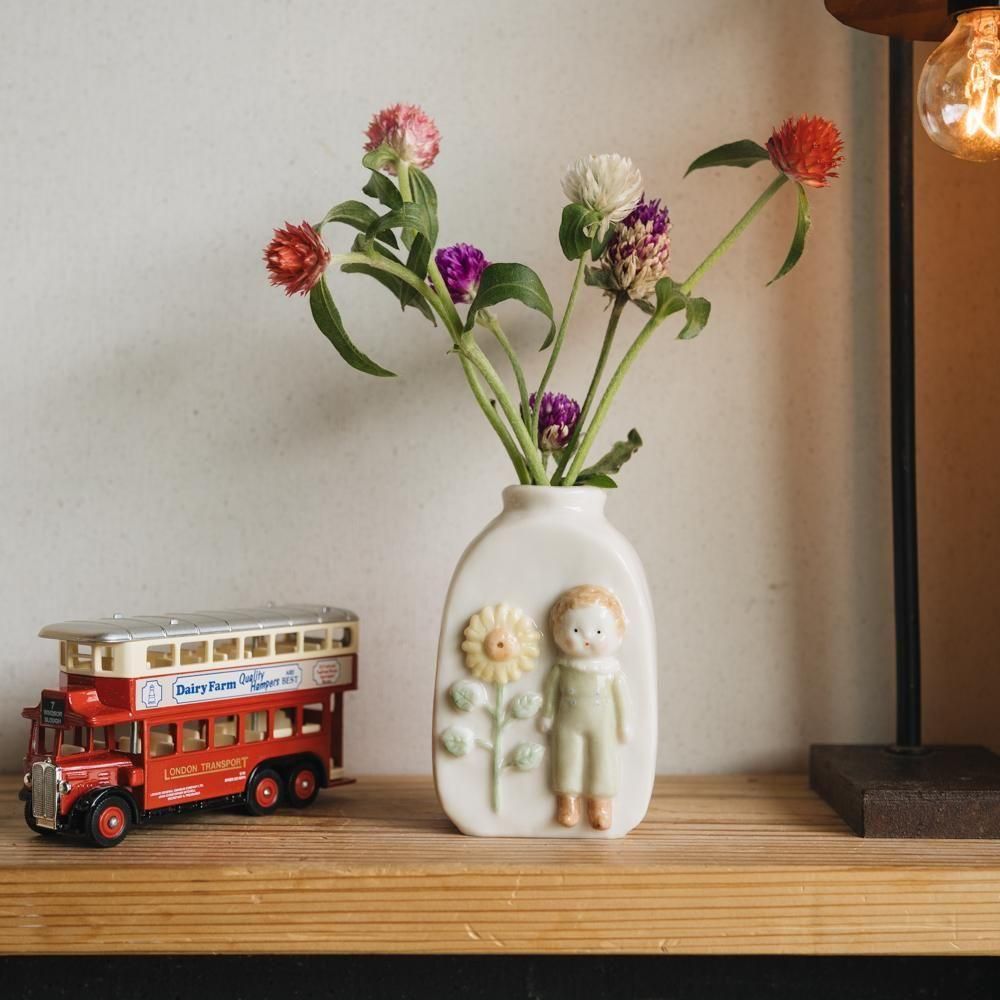 （2025年7月）【1点もの】すずらんまーち　ひまわりと男の子の一輪挿し　ス7