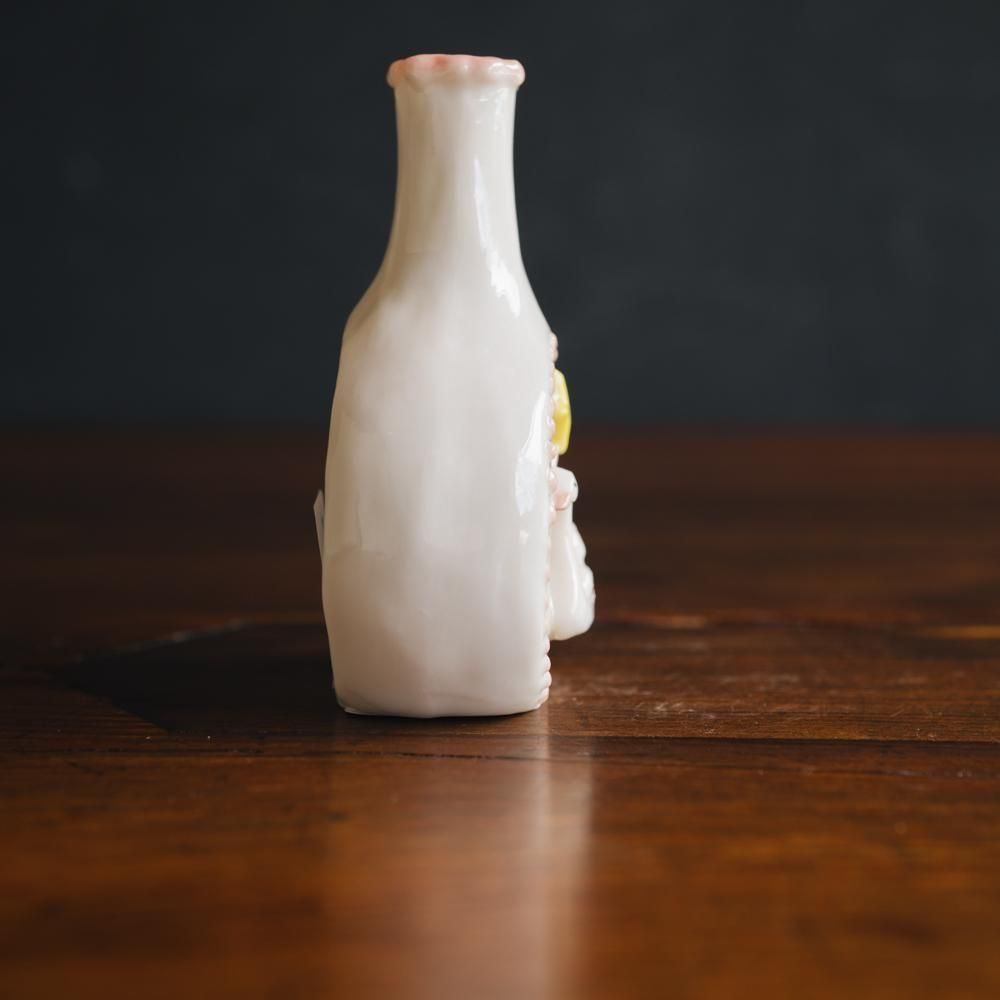 （2025年7月）【1点もの】すずらんまーち　スワンと少女の一輪挿し　ス31