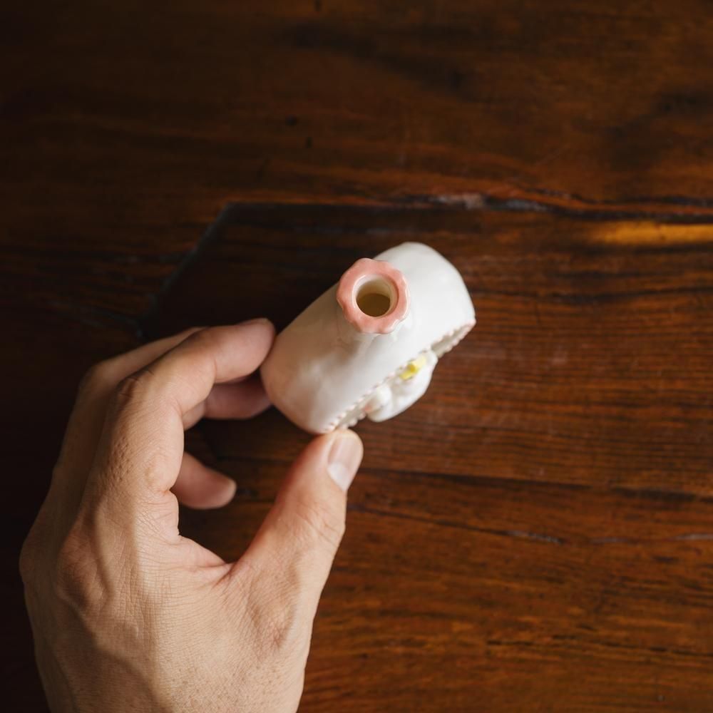 （2025年7月）【1点もの】すずらんまーち　スワンと少女の一輪挿し　ス31