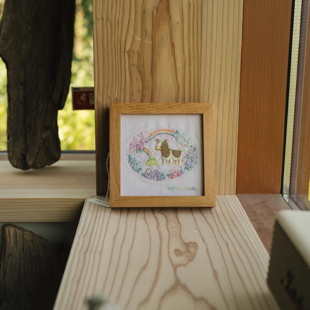 （2025年7月）【1点もの】moha._.moha　馬とカエルと紫陽花刺繍額　も6