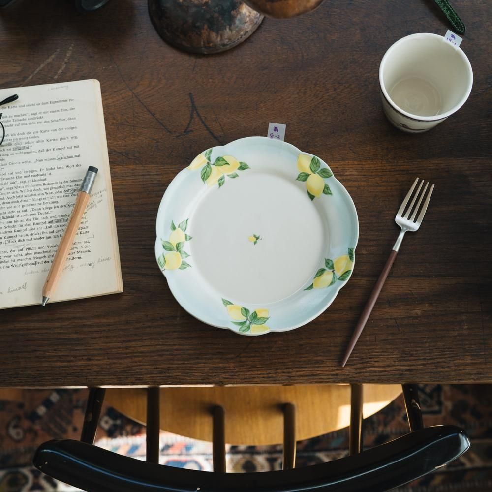 阿部慎太朗 　花形リム皿　7寸（オリーブ）花形リム皿　7寸（オリーブ） 阿部慎太朗｜花形細リム皿7寸 オリーブ/チェック | 趣佳[syuca