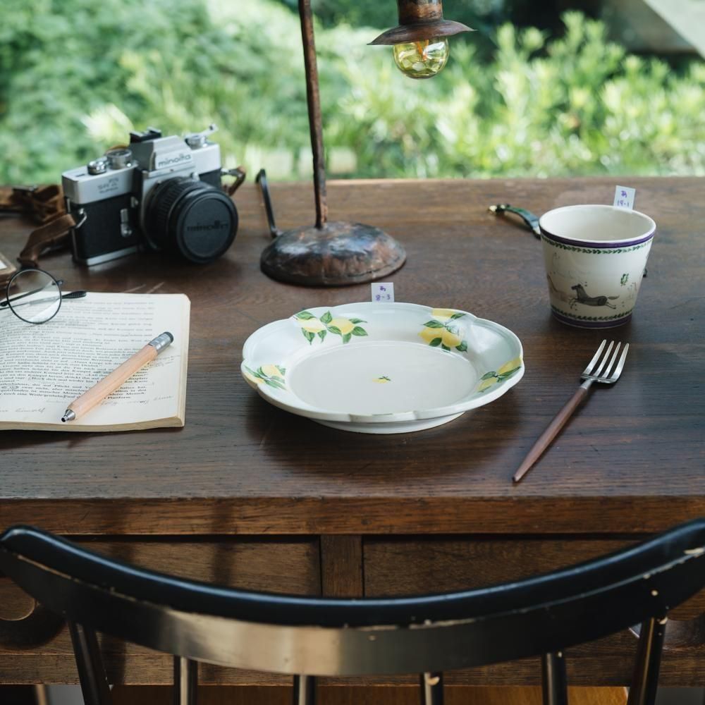 阿部慎太朗　檸檬　耳付深皿プレート 阿部慎太朗さんの個展作品紹介。今日は絵付けのうつわたち