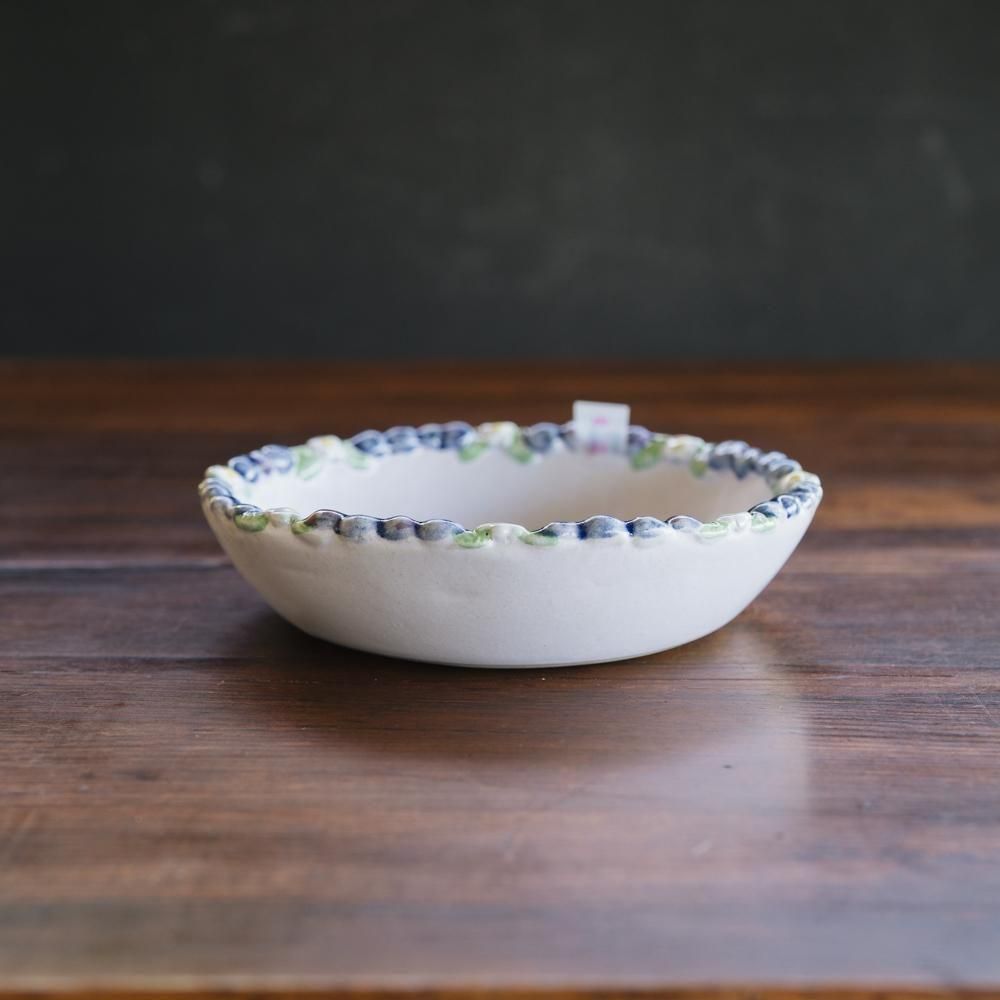 三浦愛子 - 作家さんの器と暮らしにまつわる道具のお店｜イロドリ