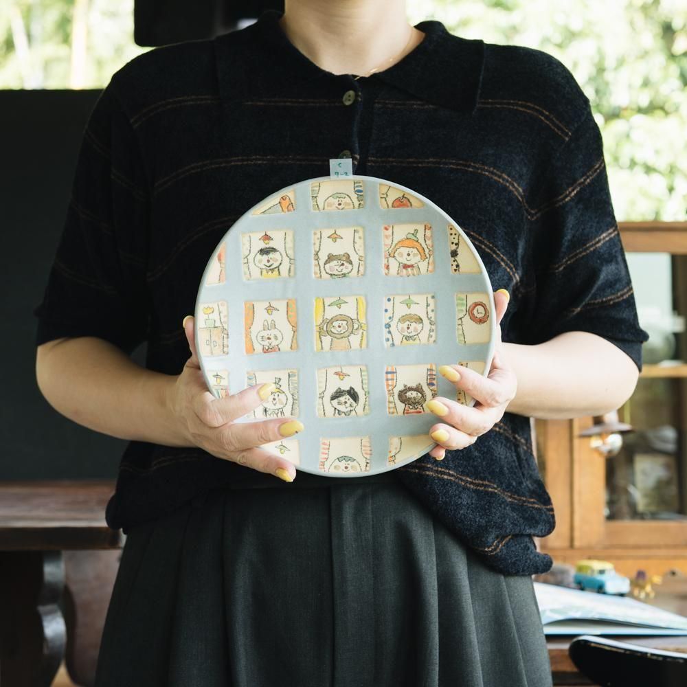 メロガッパ　絵しりとり皿 作家さんの器と暮らしにまつわる道具のお店｜イロドリ