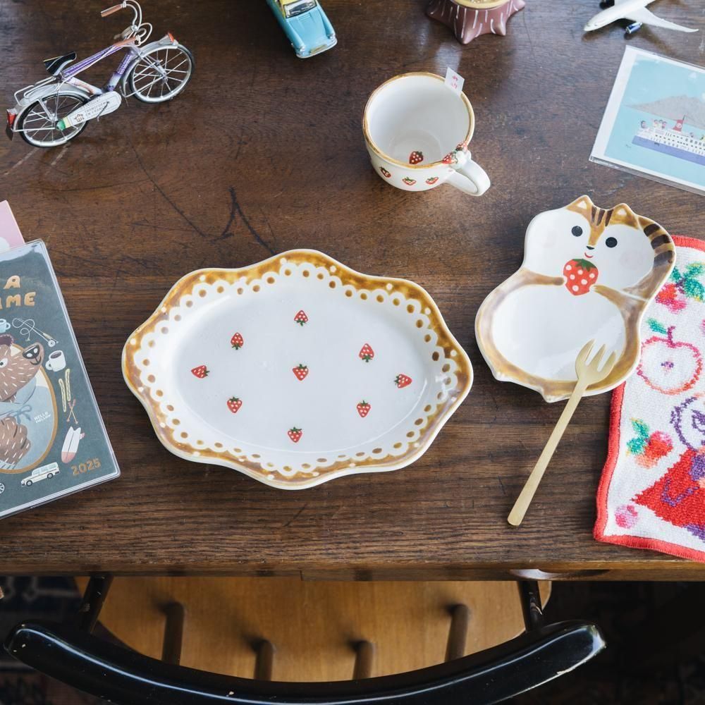 レア‼️ポーリッシュポタリー好きさんに ハリネズミお皿 4枚セット 三浦愛子さん作 レア‼️ポーリッシュポタリー好きさんに ハリネズミお皿 4枚