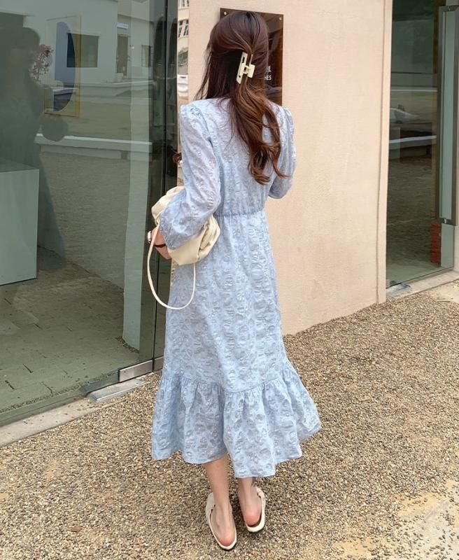 大人カジュアルな花柄デザイン 裾フリルがかわいいロング丈袖