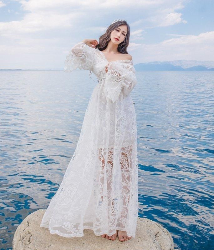 リゾートドレスやウエディングにも 華やかな透かし総レースのマキシ丈V