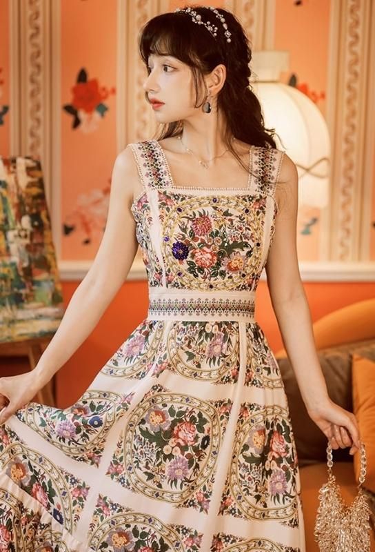 レトロガーリーな花柄デザイン ロング丈ノースリーブワンピース